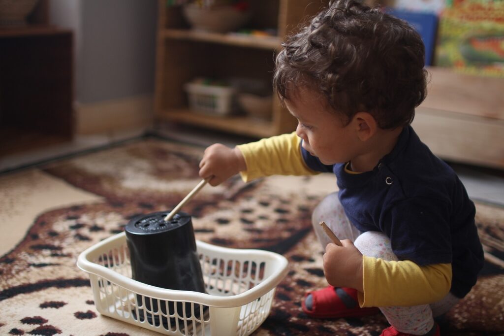 Les tours d’apprentissage : un outil indispensable pour l’autonomie des enfants